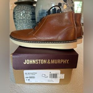 Johnston & Murphy McGuffey Tan Full Grain Leather Chukka Boots Size Boys 1M.